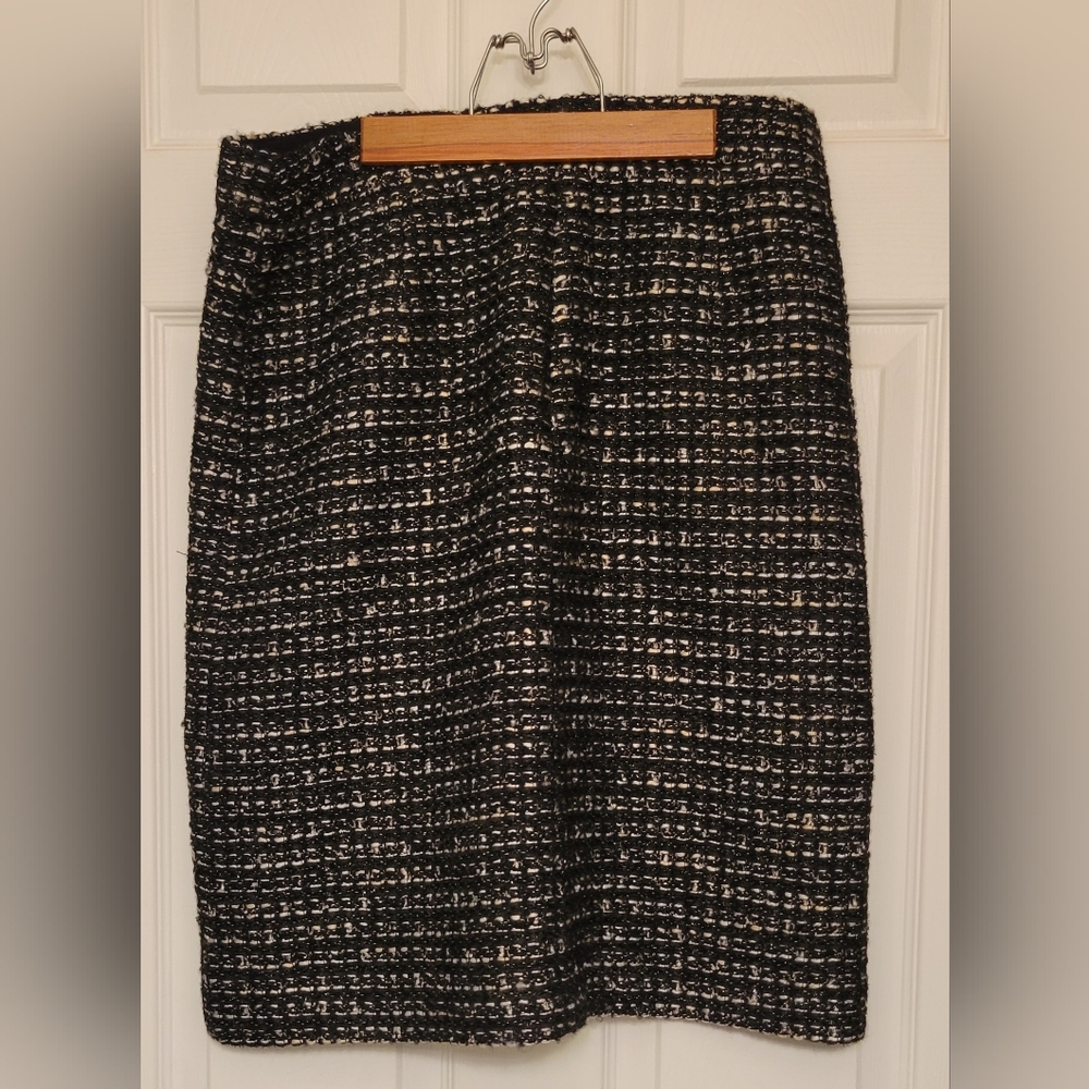 J. Crew Tweed skirt Black and White with sparkle Size 10 16" Waist 24" Length - Picture 4 of 11